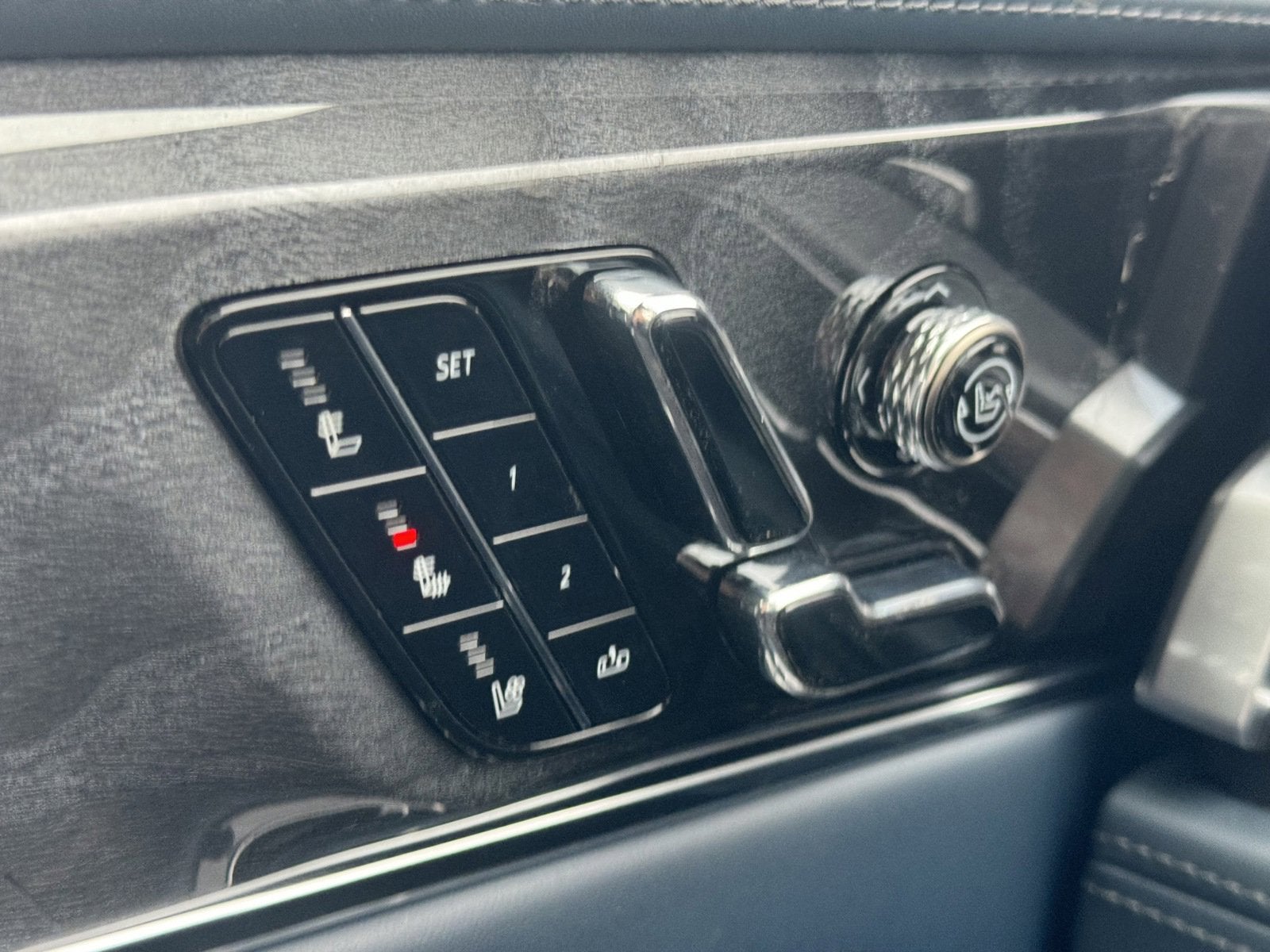 2025 Cadillac ESCALADE IQ Sport 2