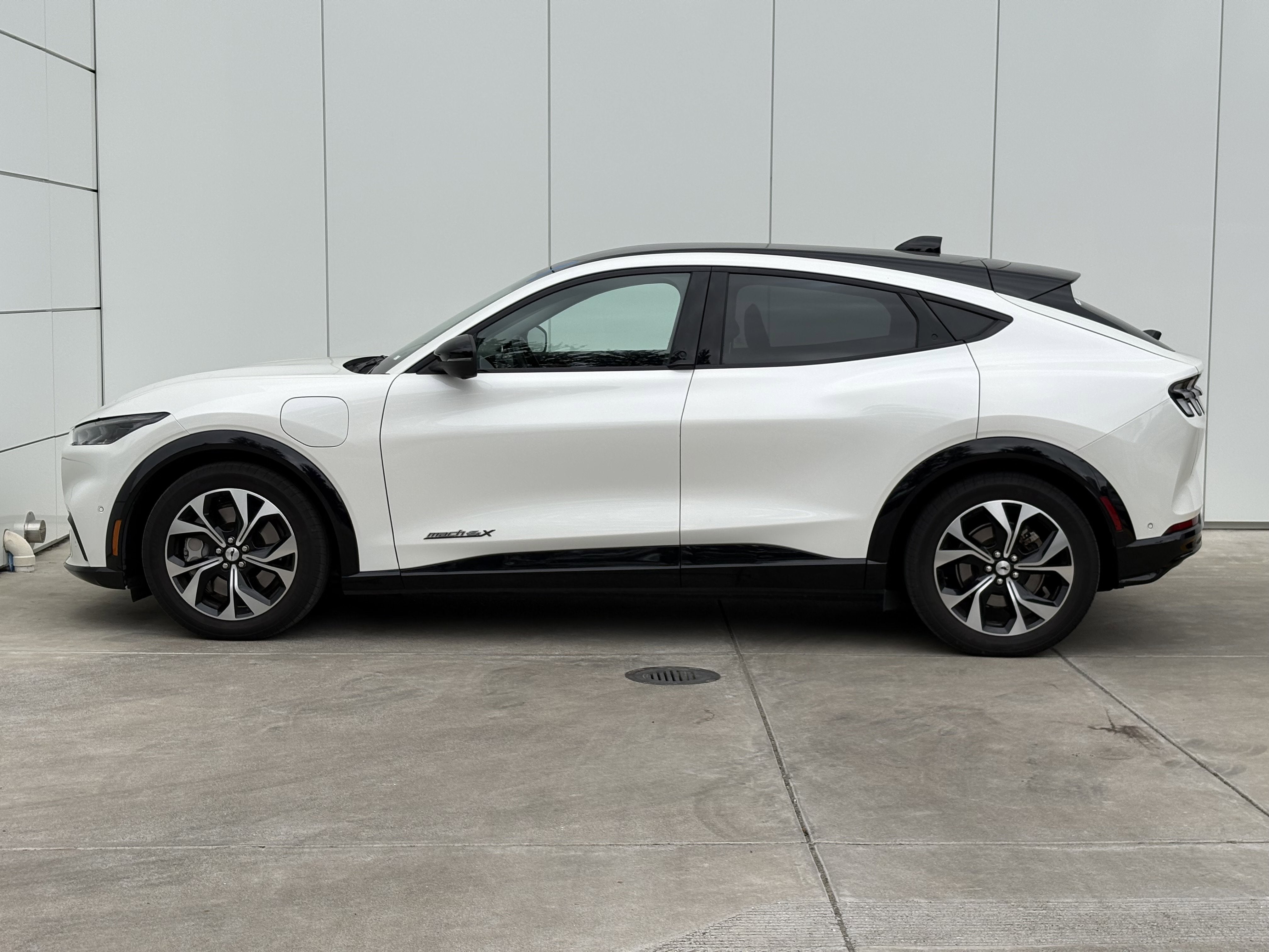 2022 Ford Mustang Mach-E Premium