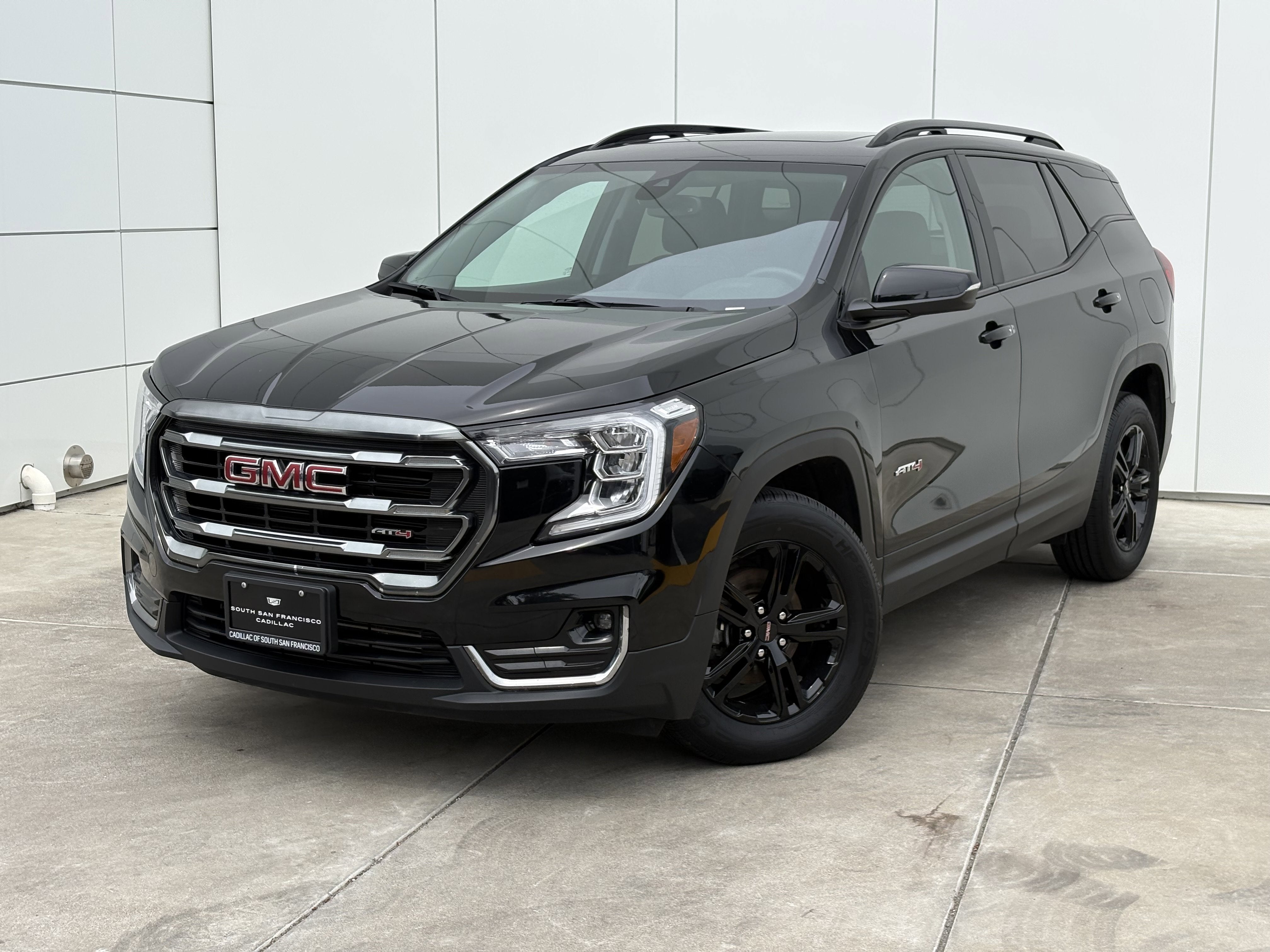 2023 GMC Terrain AT4