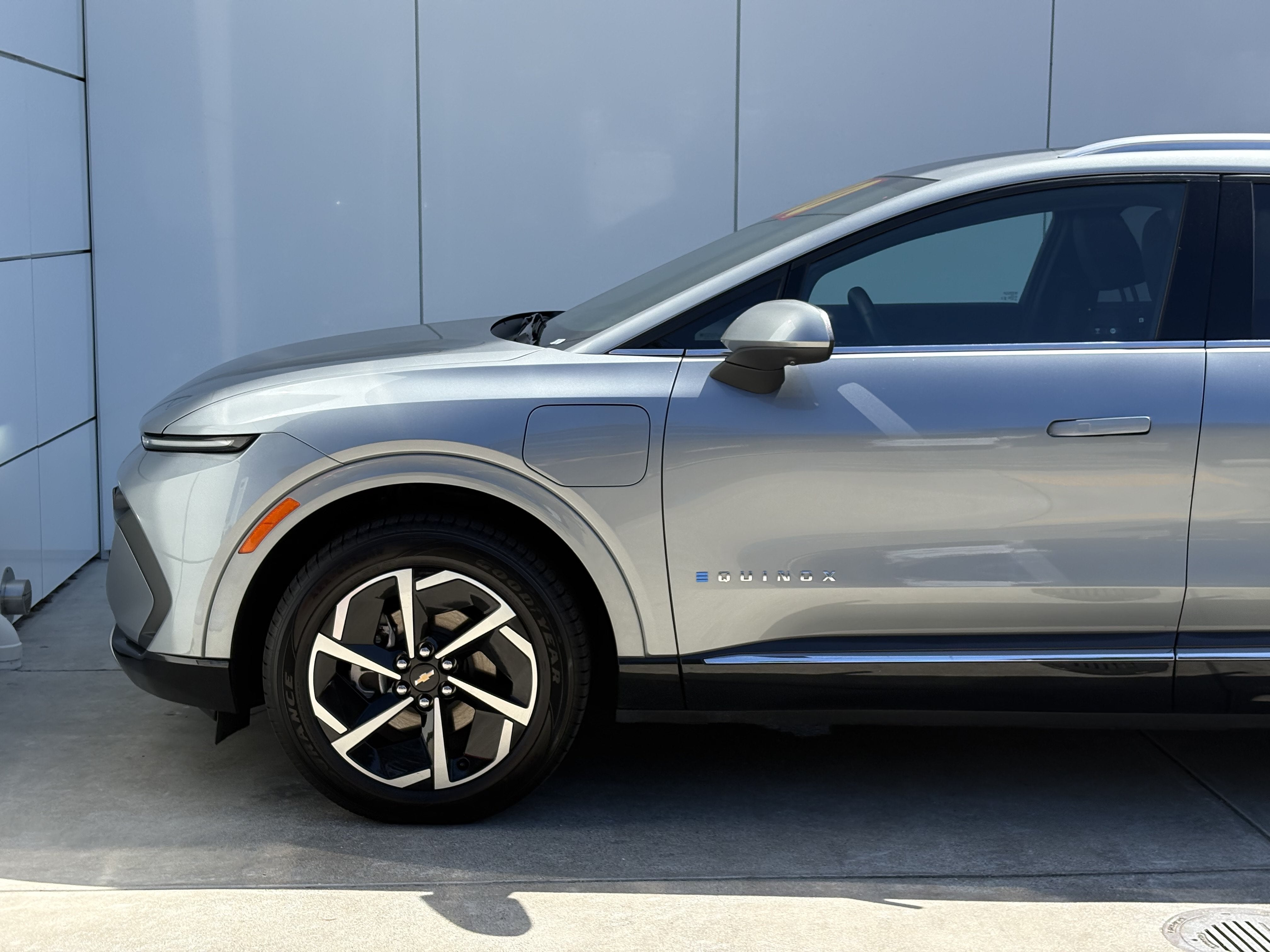 2025 Chevrolet Equinox EV LT