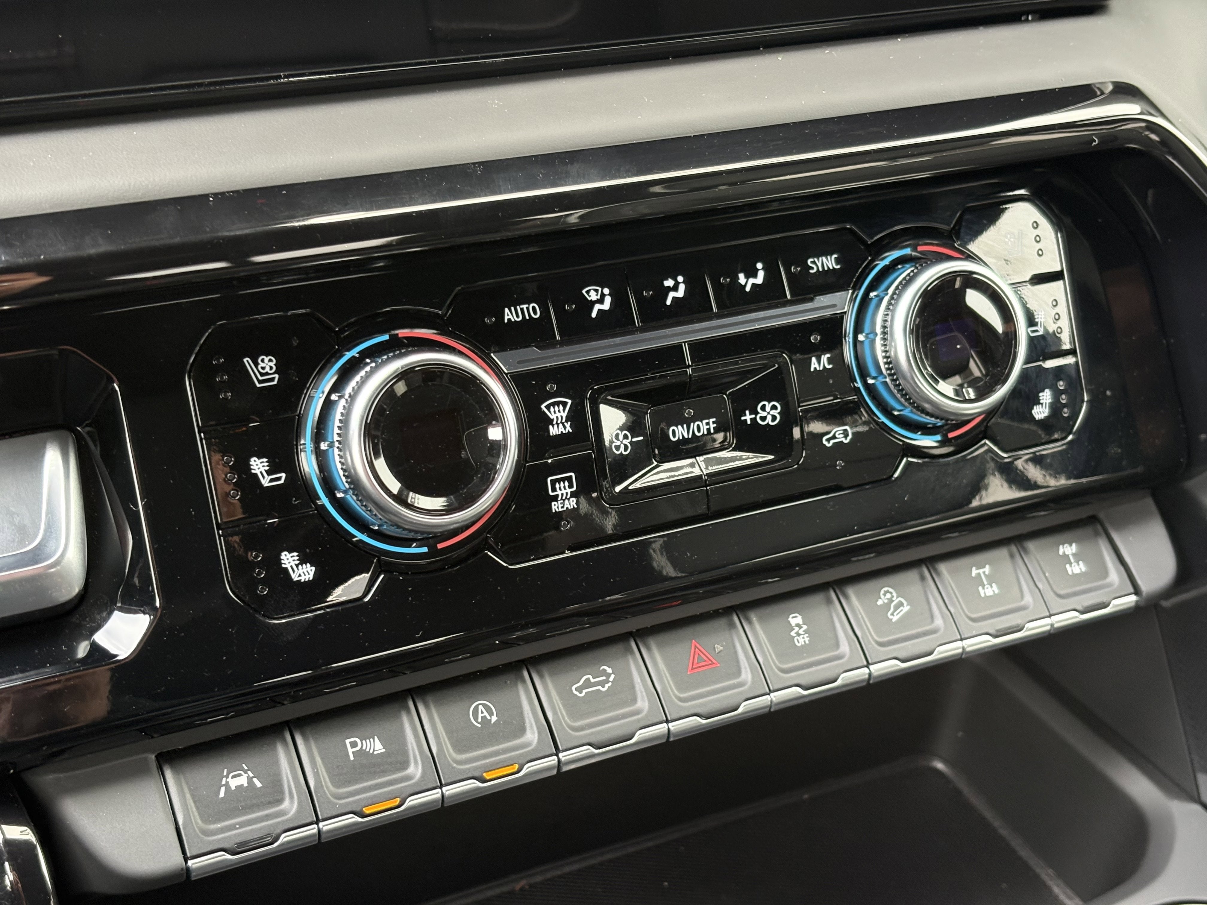 2025 GMC Sierra 1500 AT4X