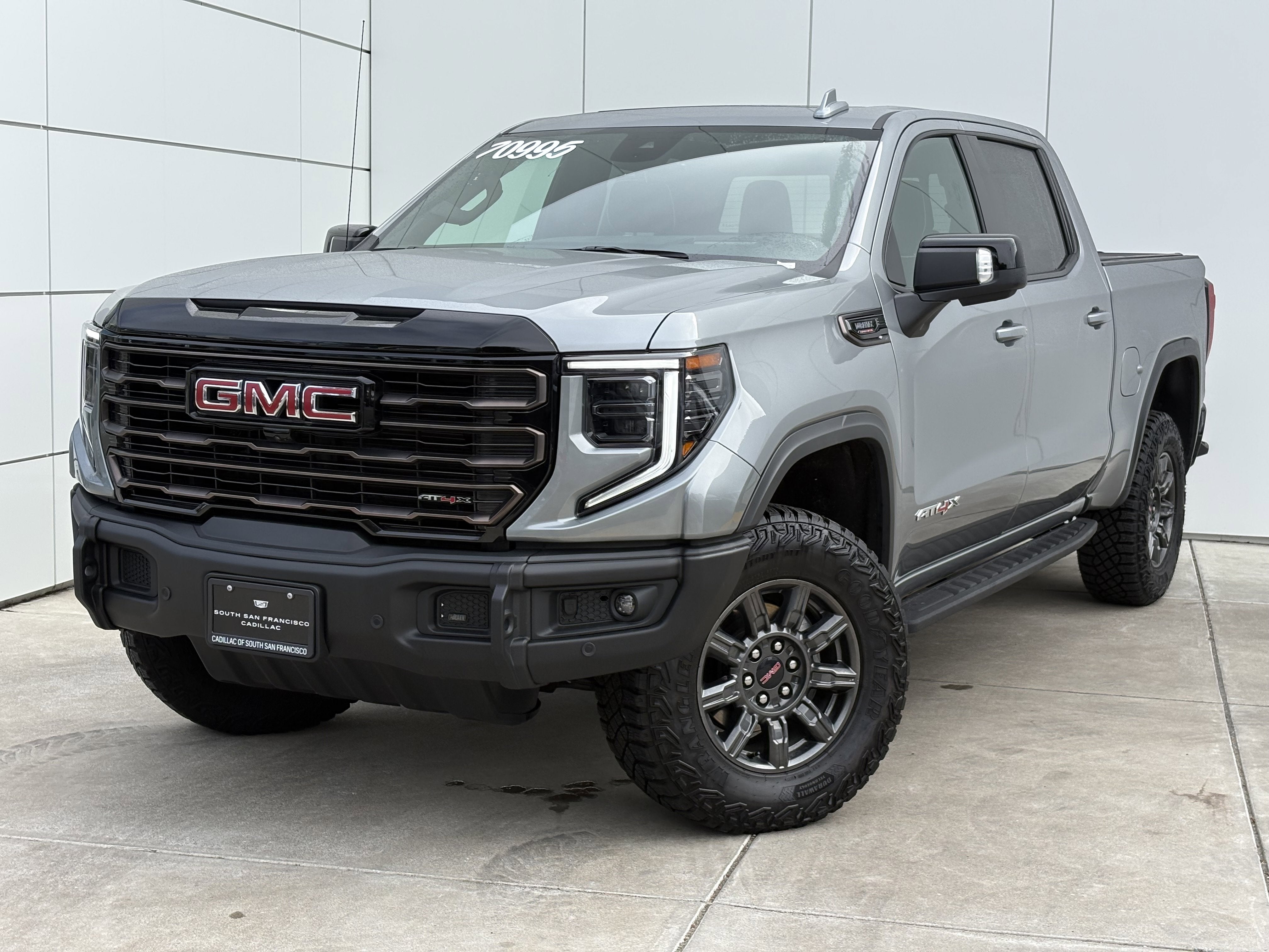 2025 GMC Sierra 1500 AT4X