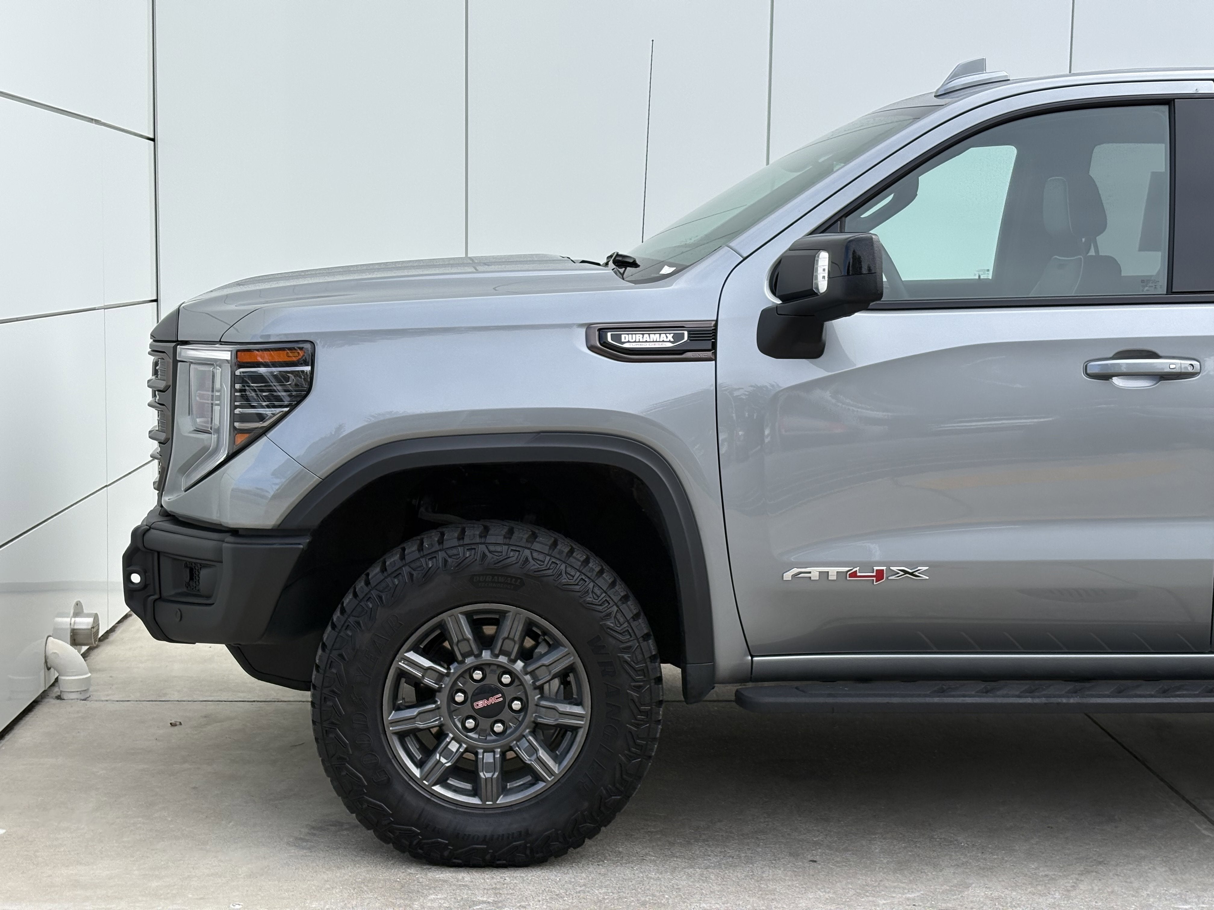2025 GMC Sierra 1500 AT4X