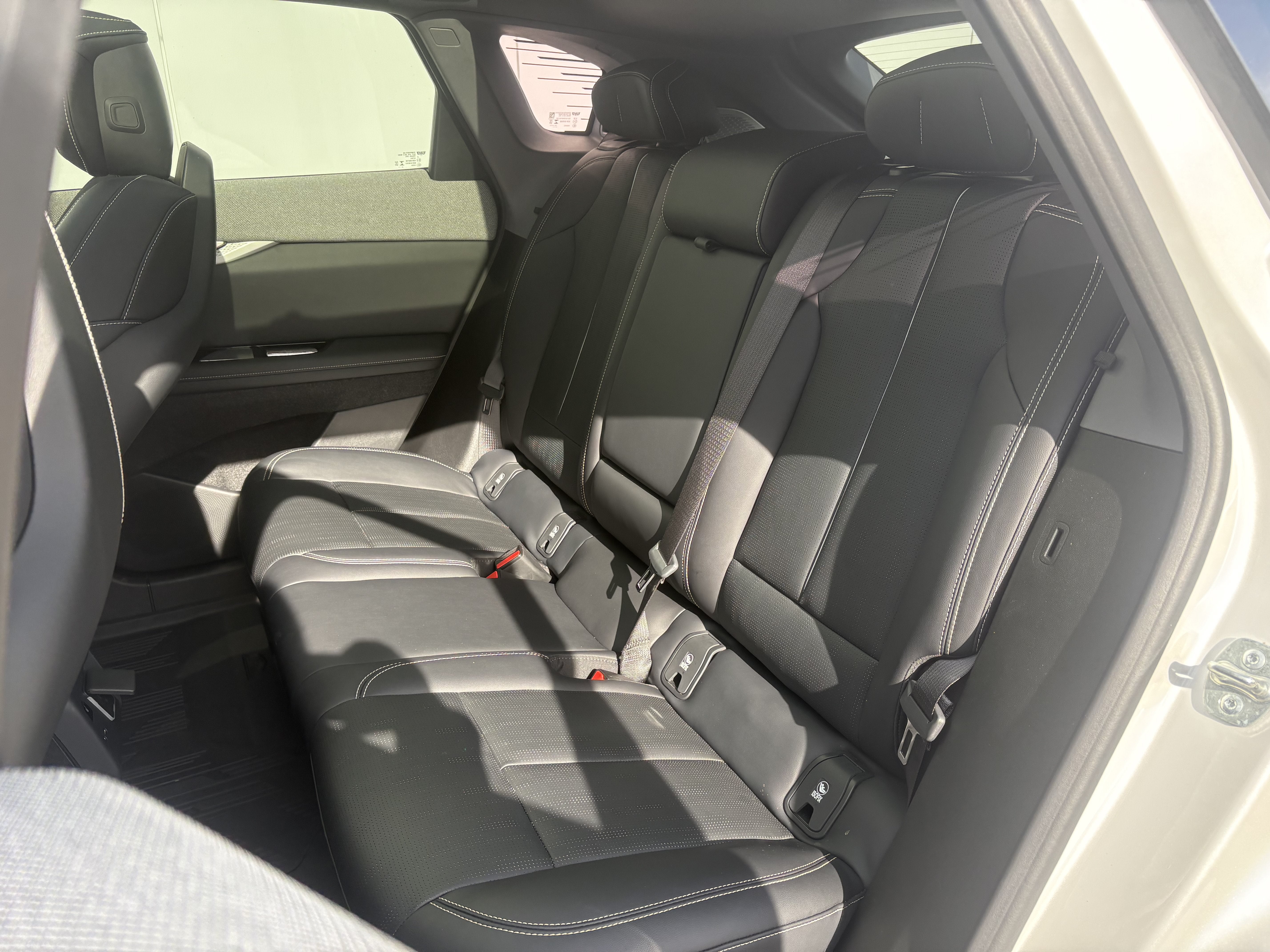 2025 Cadillac OPTIQ Luxury 2