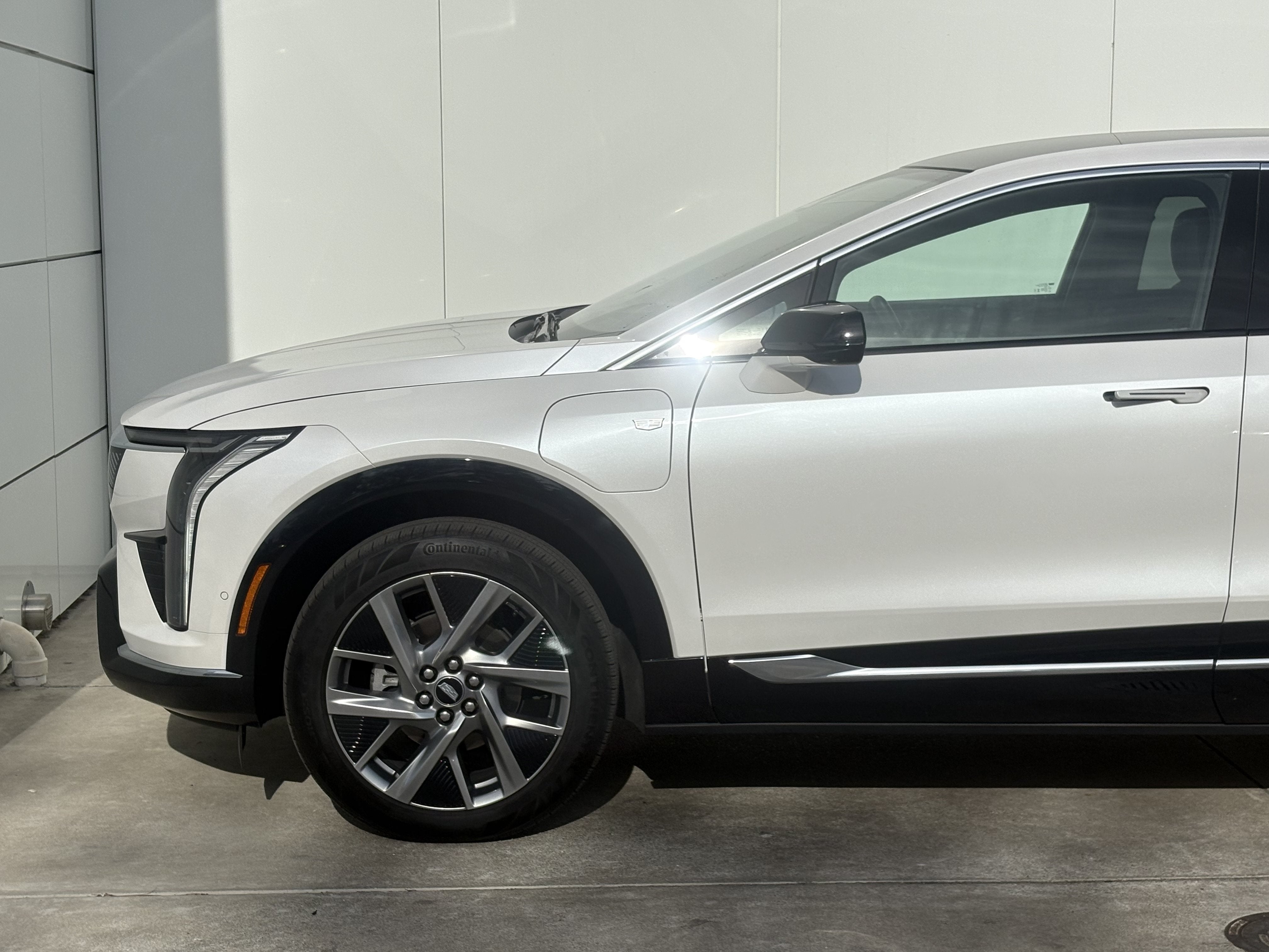 2025 Cadillac OPTIQ Luxury 2