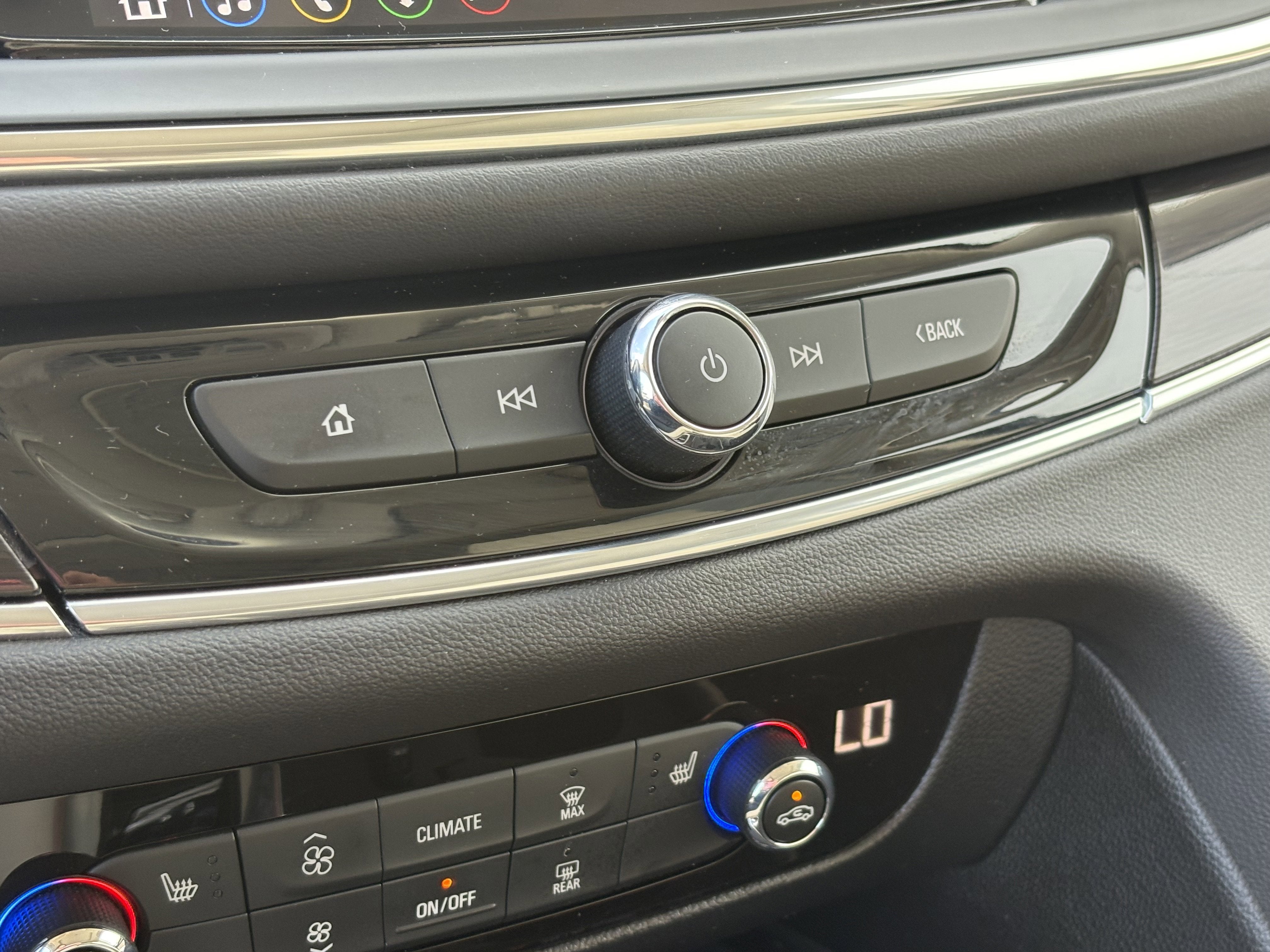2024 Buick Enclave Essence