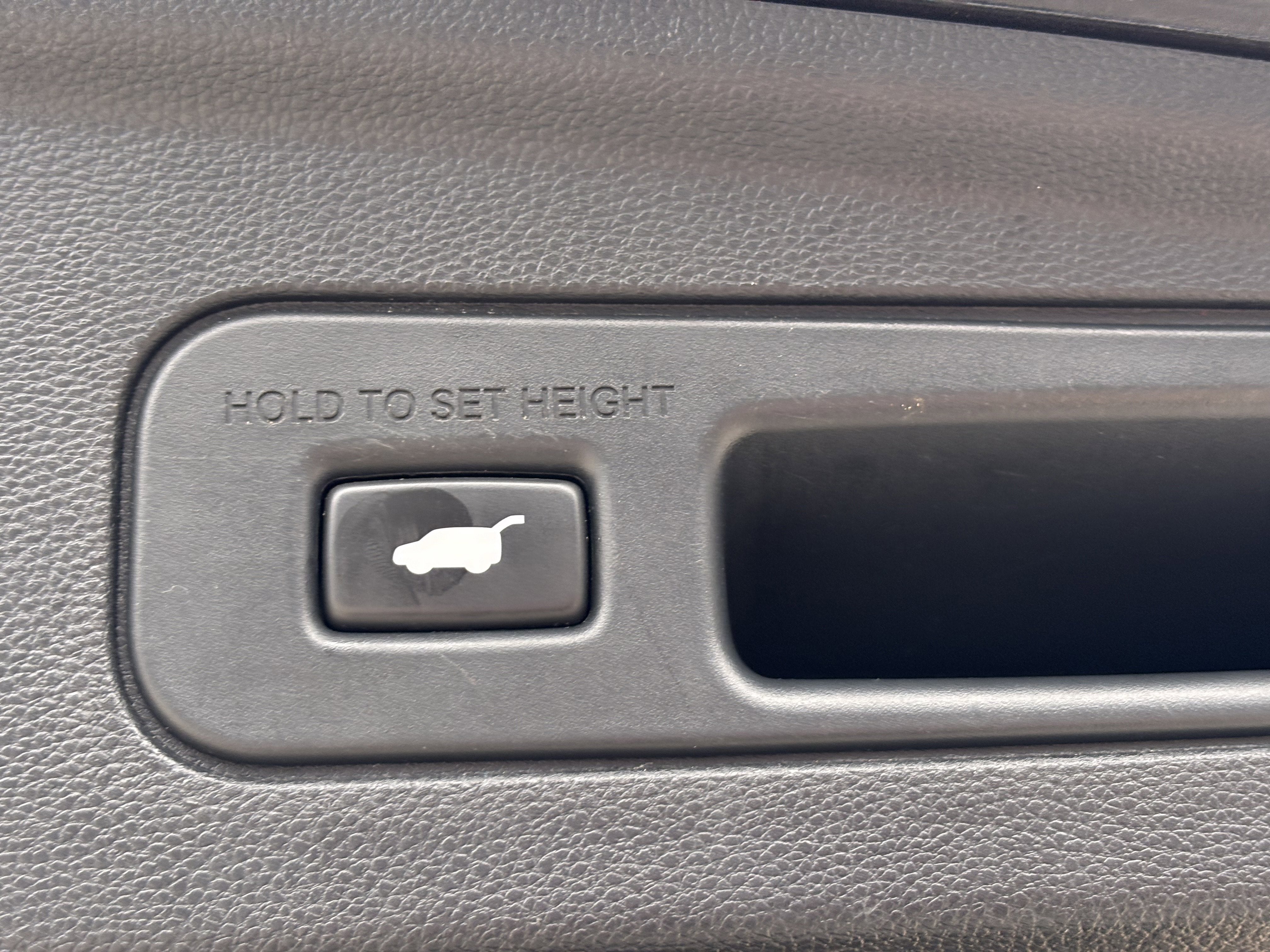 2022 Acura MDX w/Advance Package