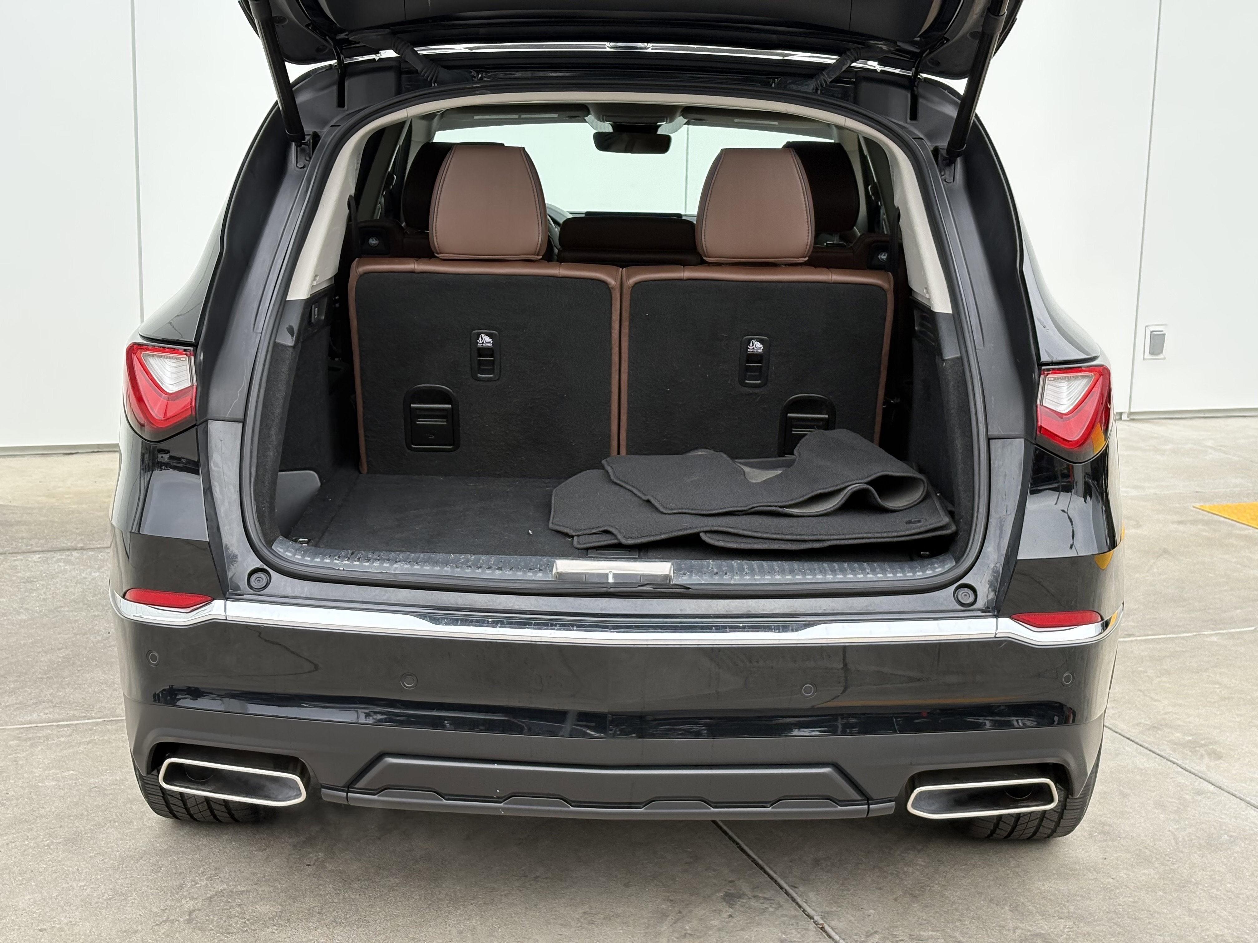 2022 Acura MDX w/Advance Package