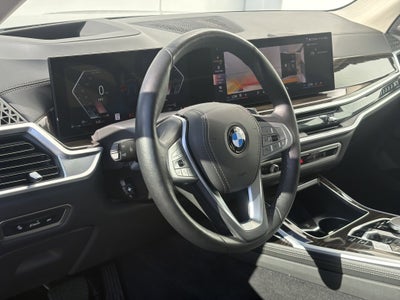 2025 BMW X7 xDrive40i