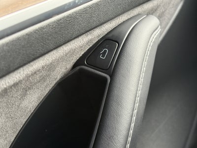 2023 Tesla Model 3 RWD