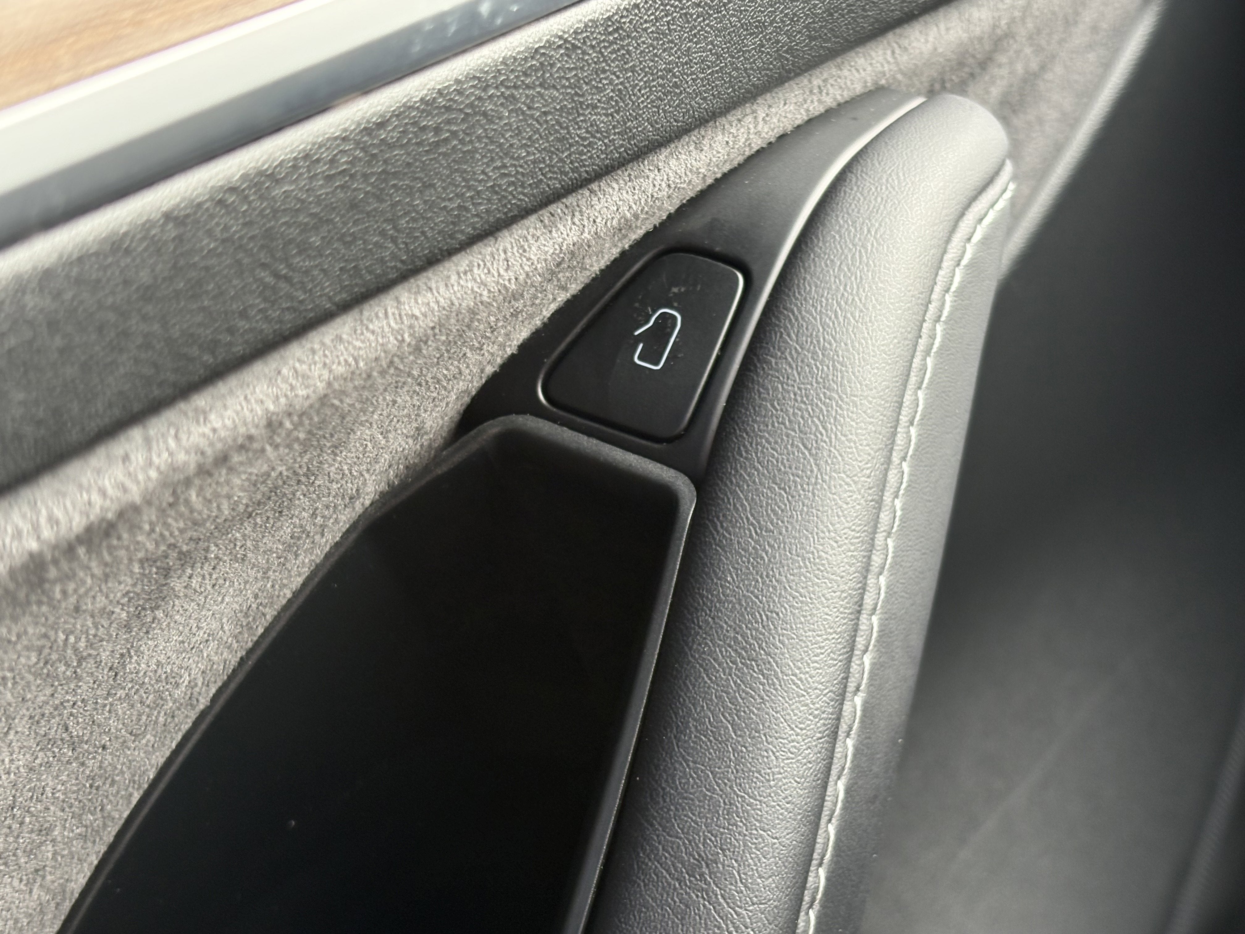 2023 Tesla Model 3 RWD