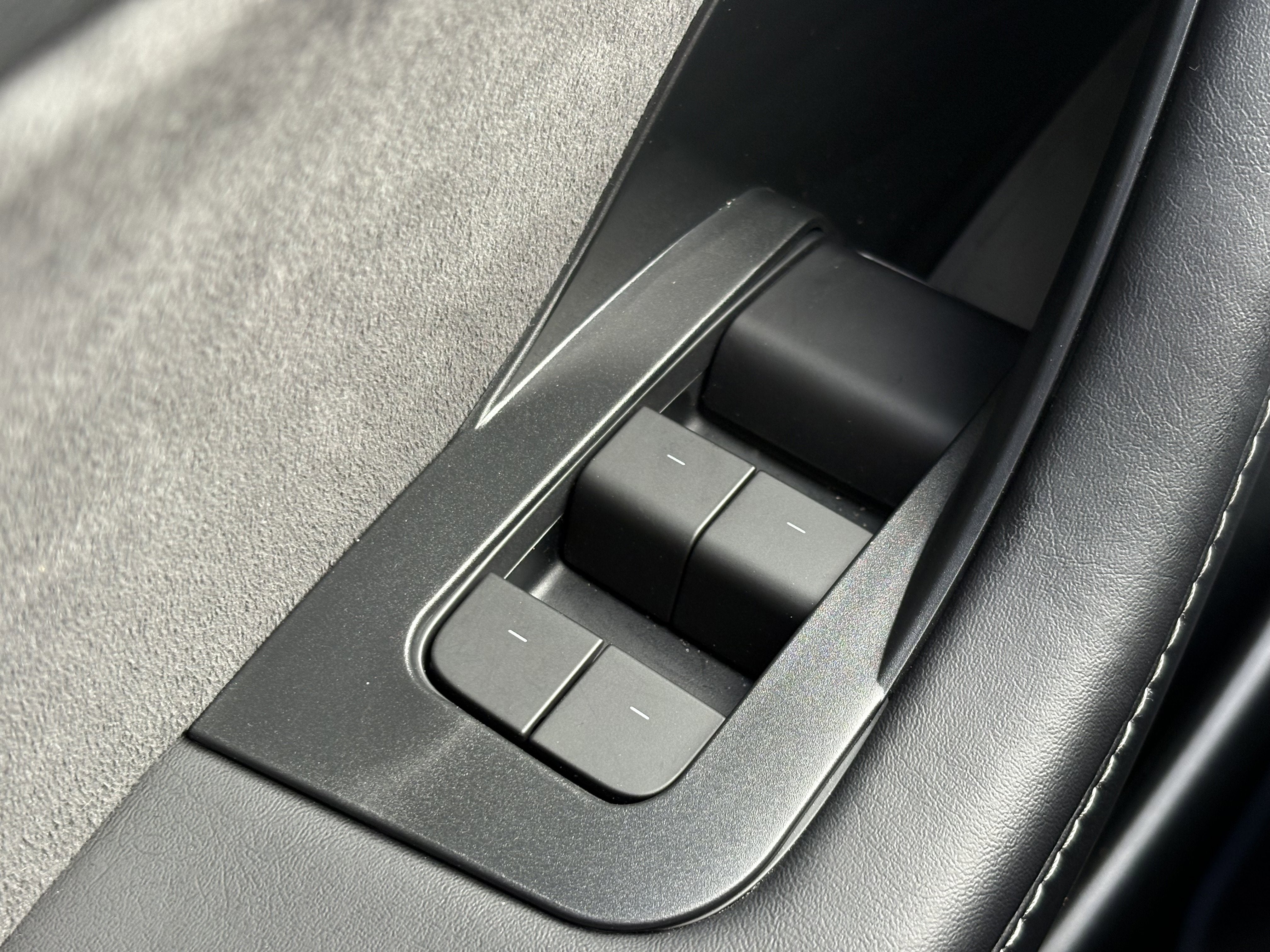 2023 Tesla Model 3 RWD