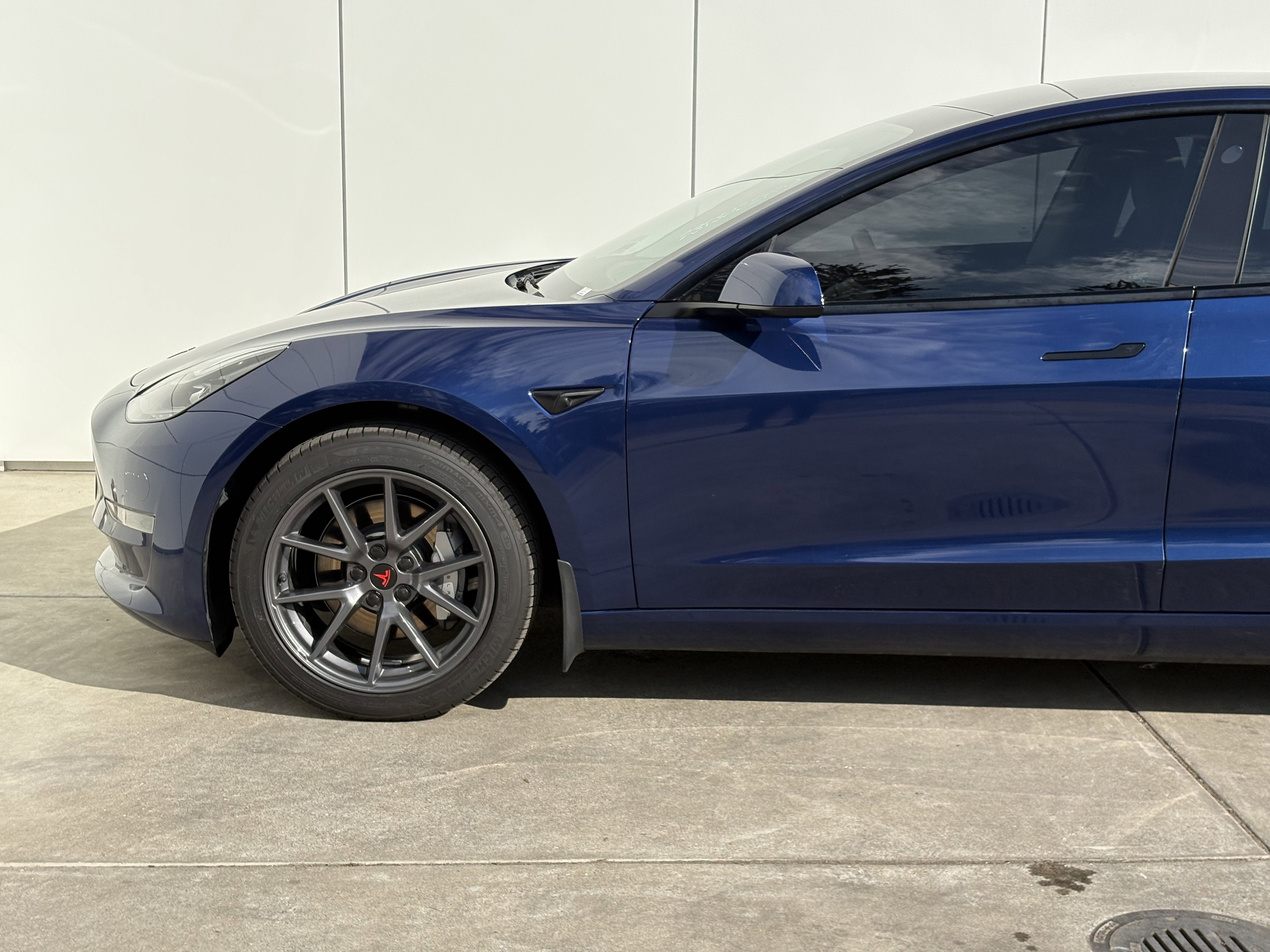 2023 Tesla Model 3 RWD