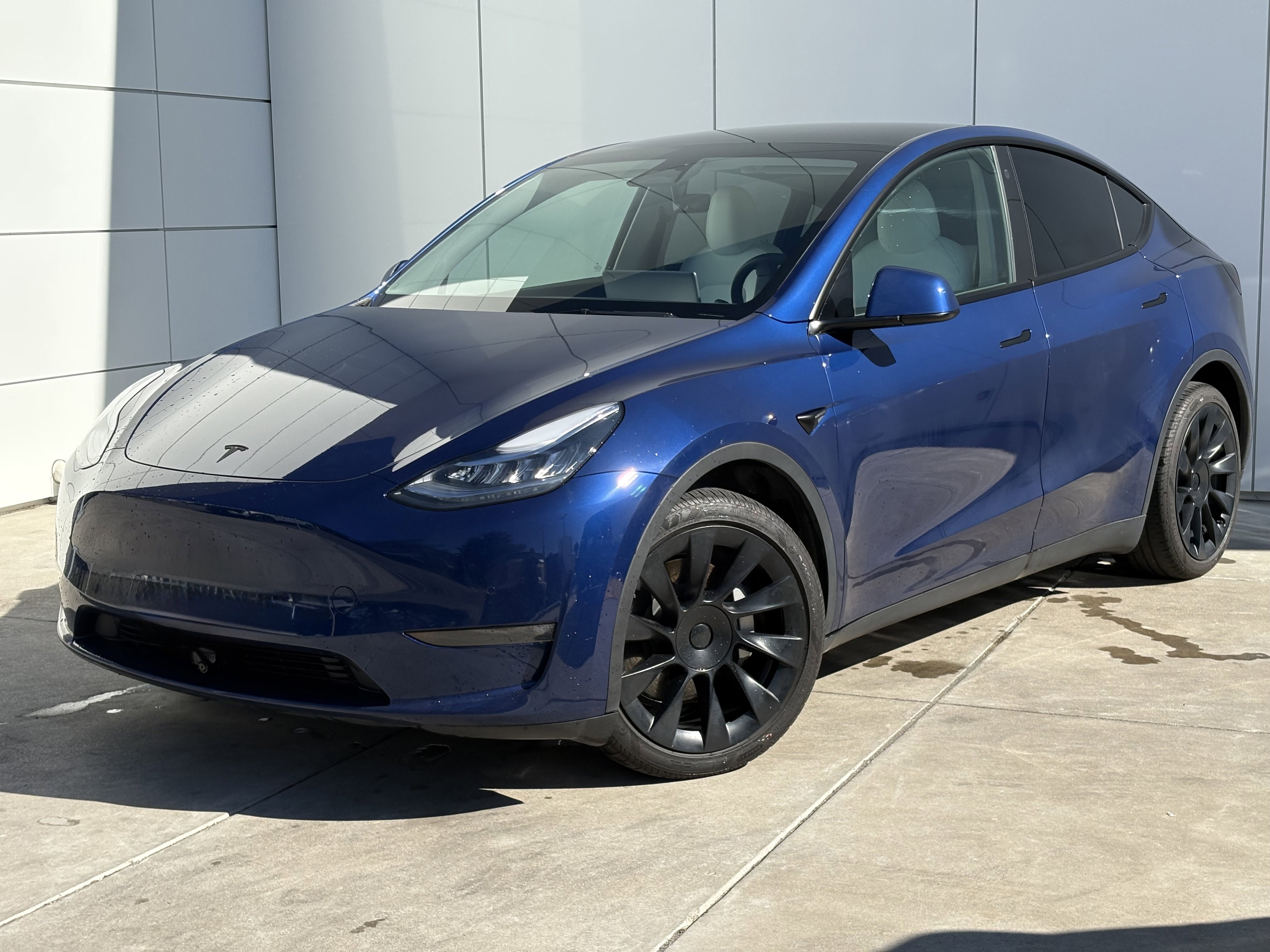 Used 2021 Tesla Model Y Long Range with VIN 5YJYGDEE8MF213182 for sale in Colma, CA