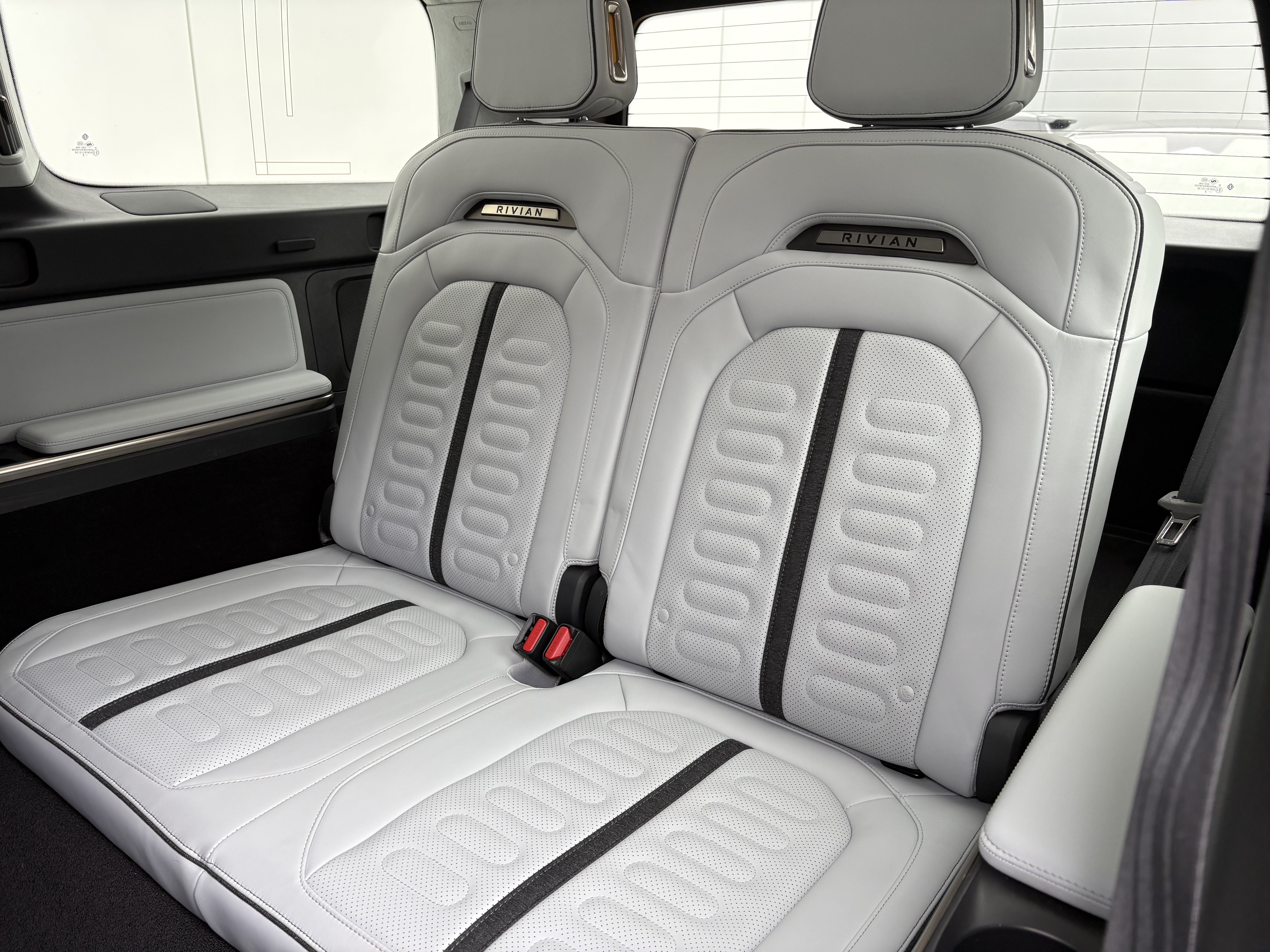 2023 RIVIAN R1S Launch Edition