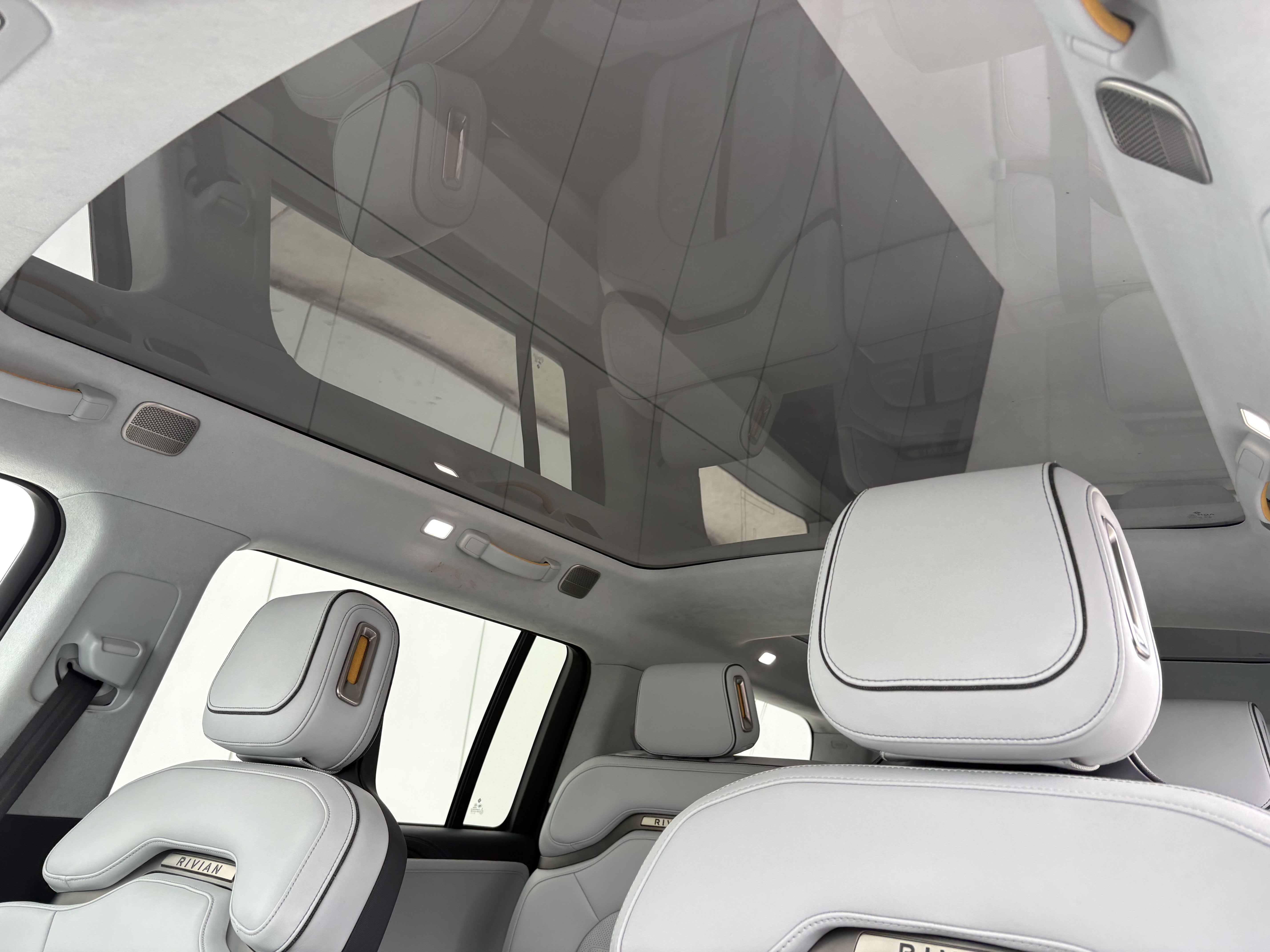 2023 RIVIAN R1S Launch Edition