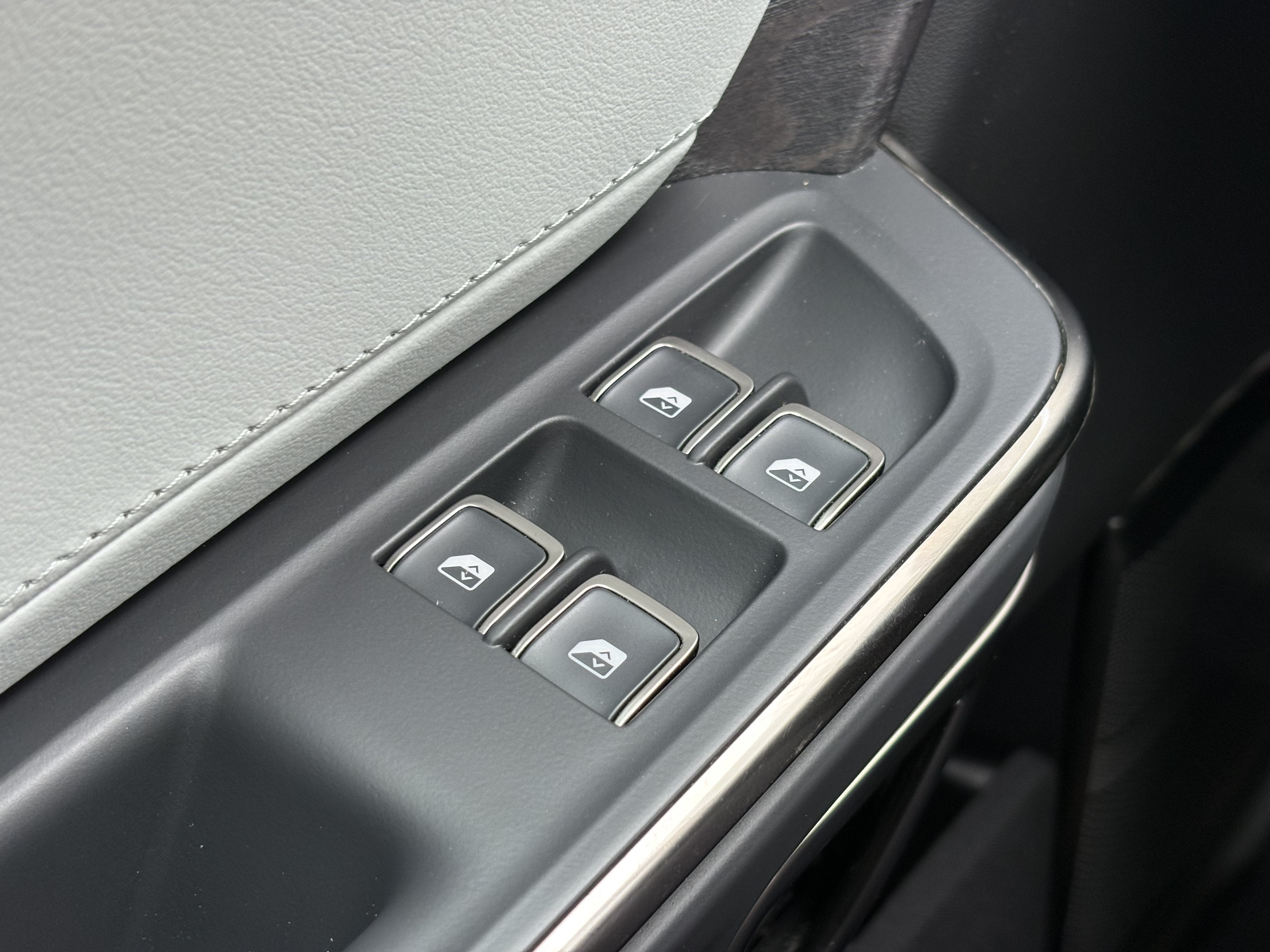 2023 RIVIAN R1S Launch Edition