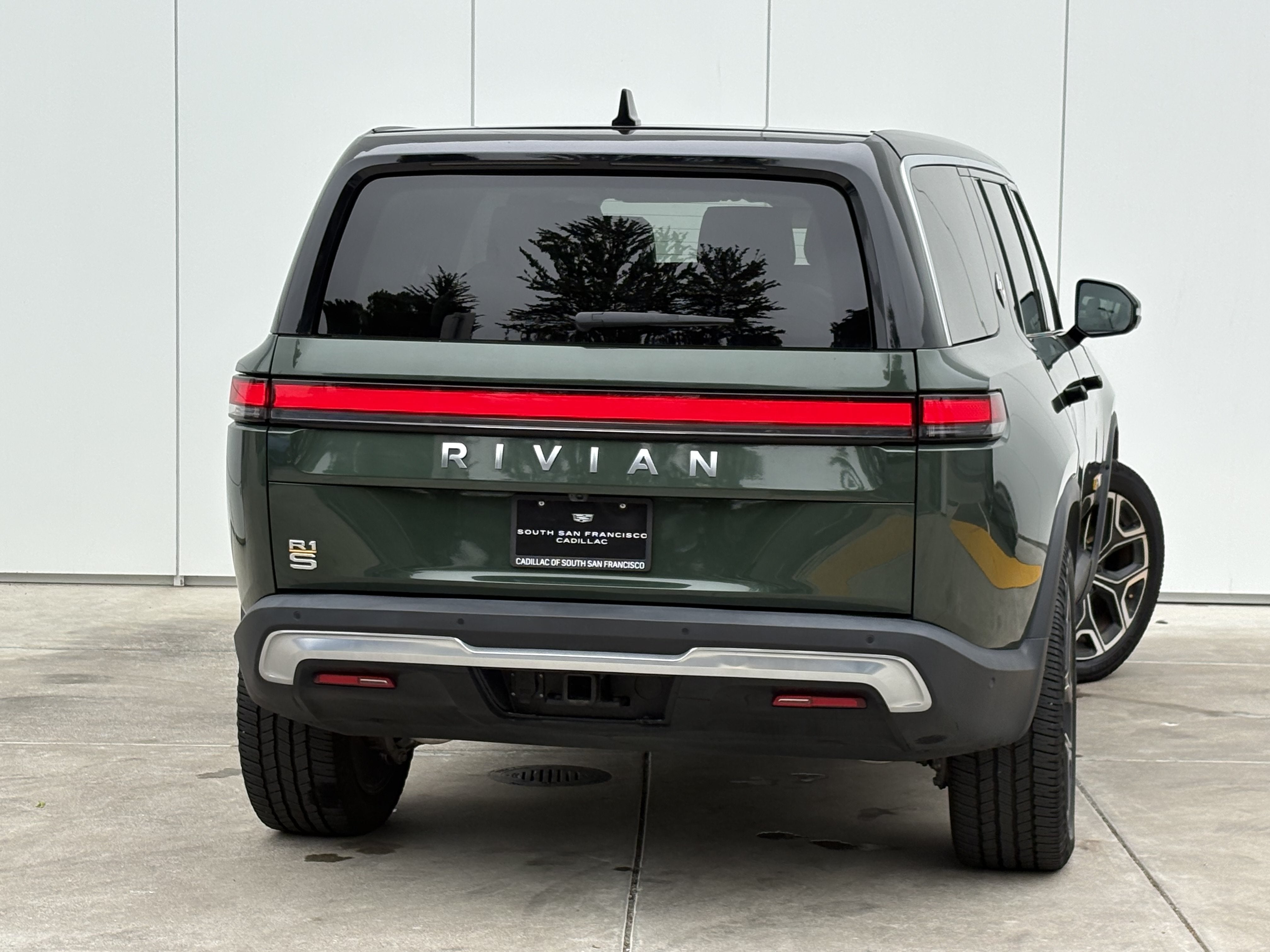2023 RIVIAN R1S Launch Edition