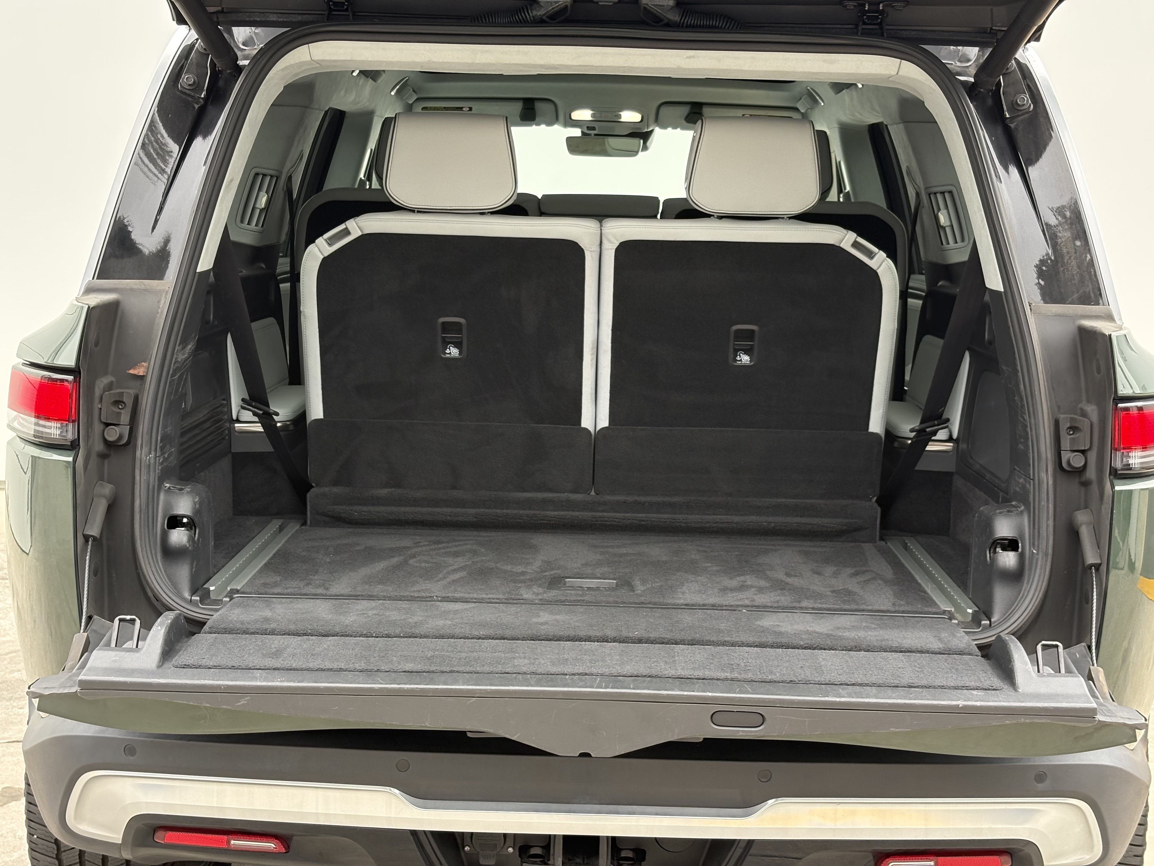 2023 RIVIAN R1S Launch Edition