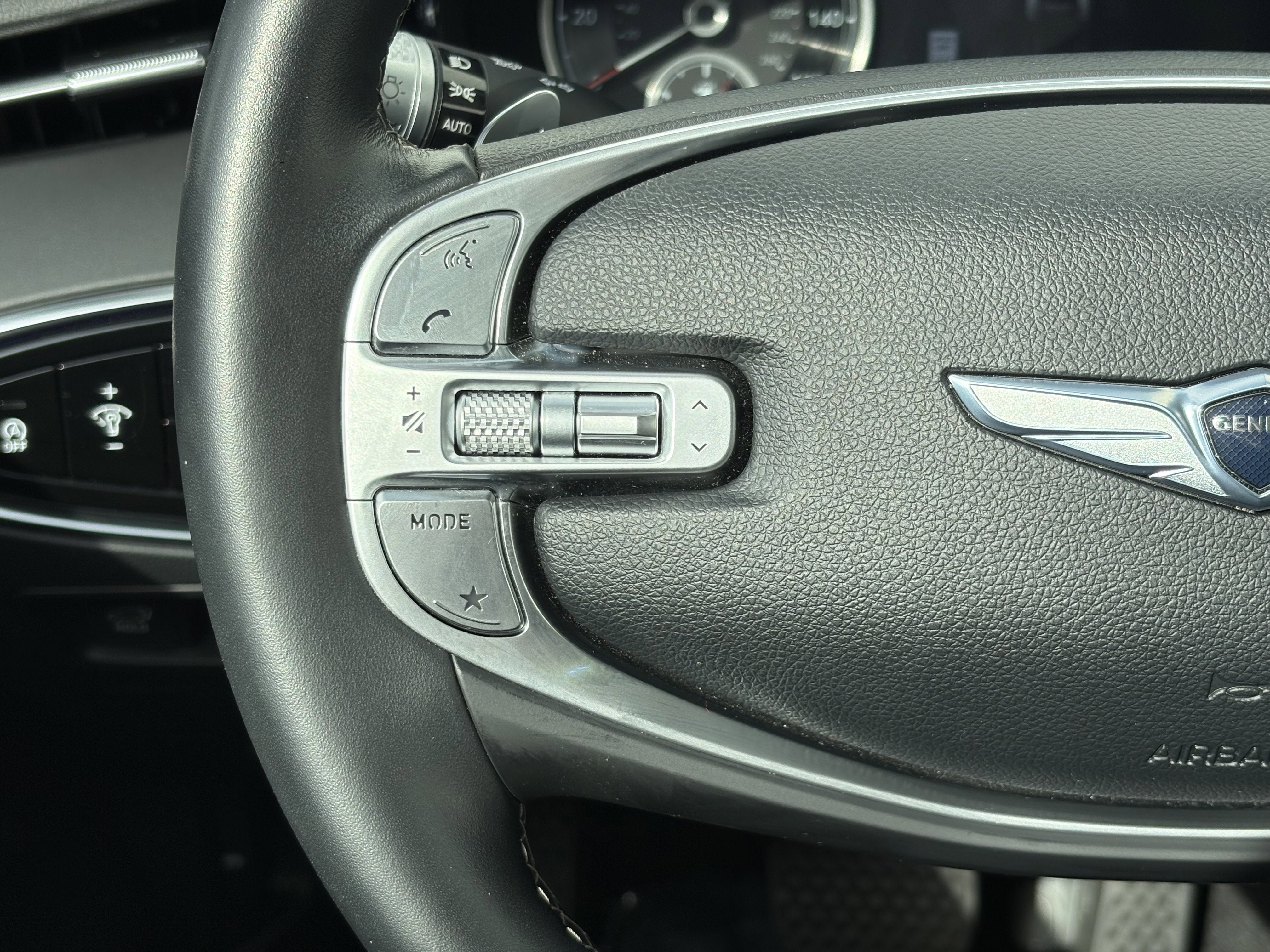 2023 Genesis GV70 2.5T