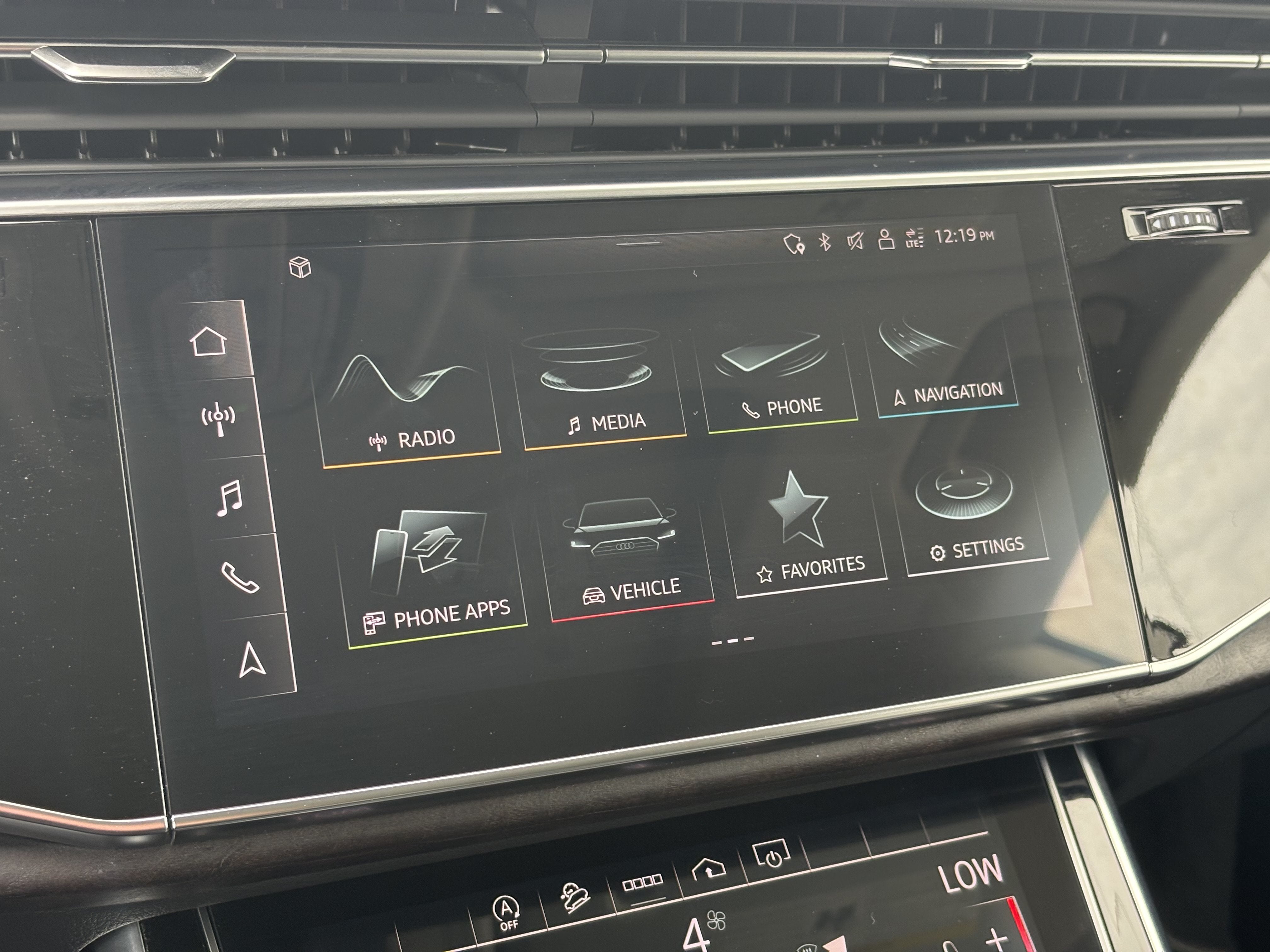 2023 Audi Q8 Premium