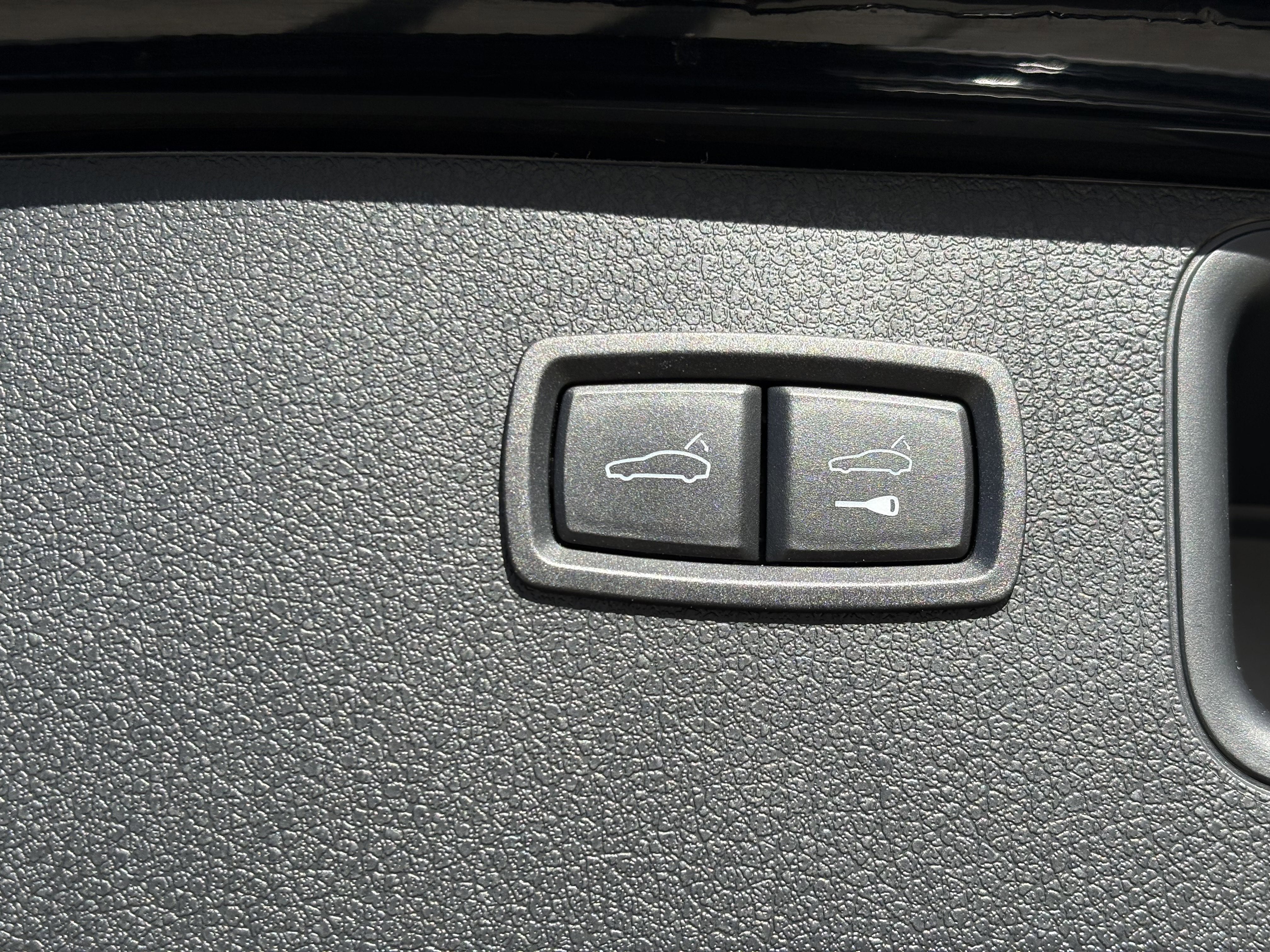 2024 Porsche Macan AWD