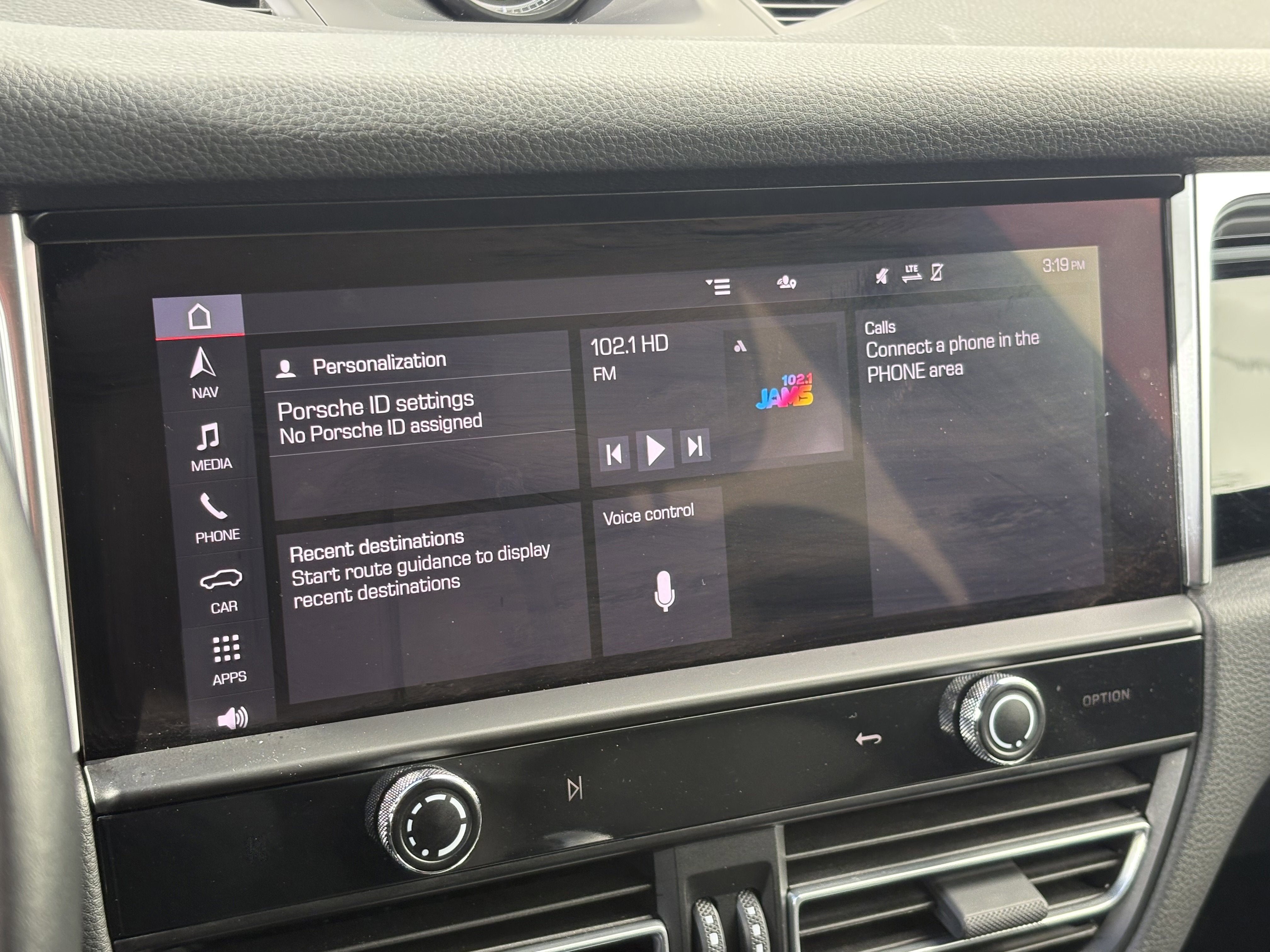 2024 Porsche Macan AWD