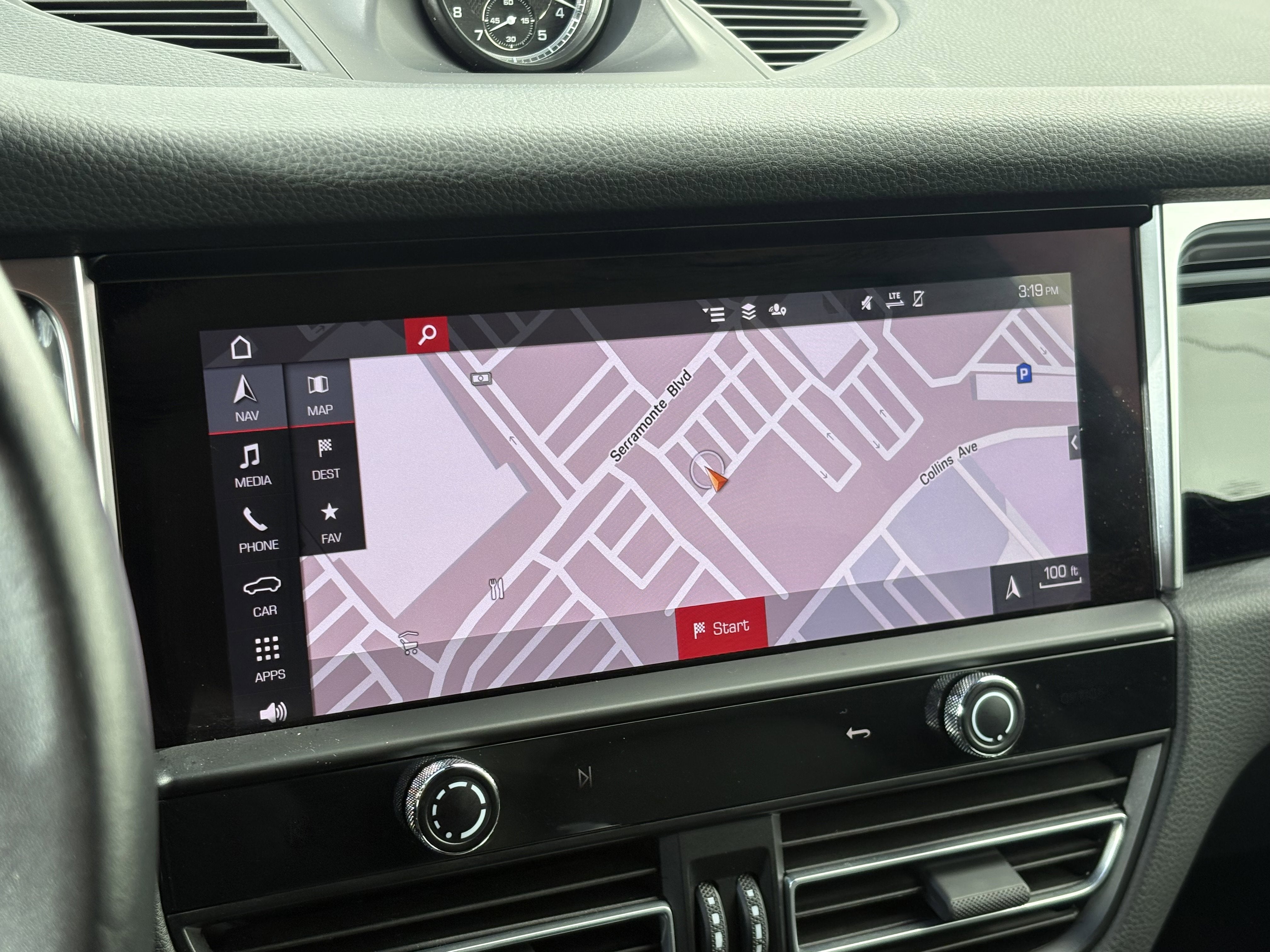 2024 Porsche Macan AWD