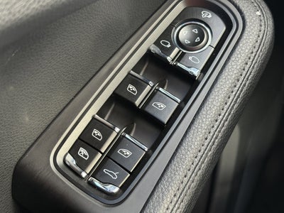 2024 Porsche Macan AWD