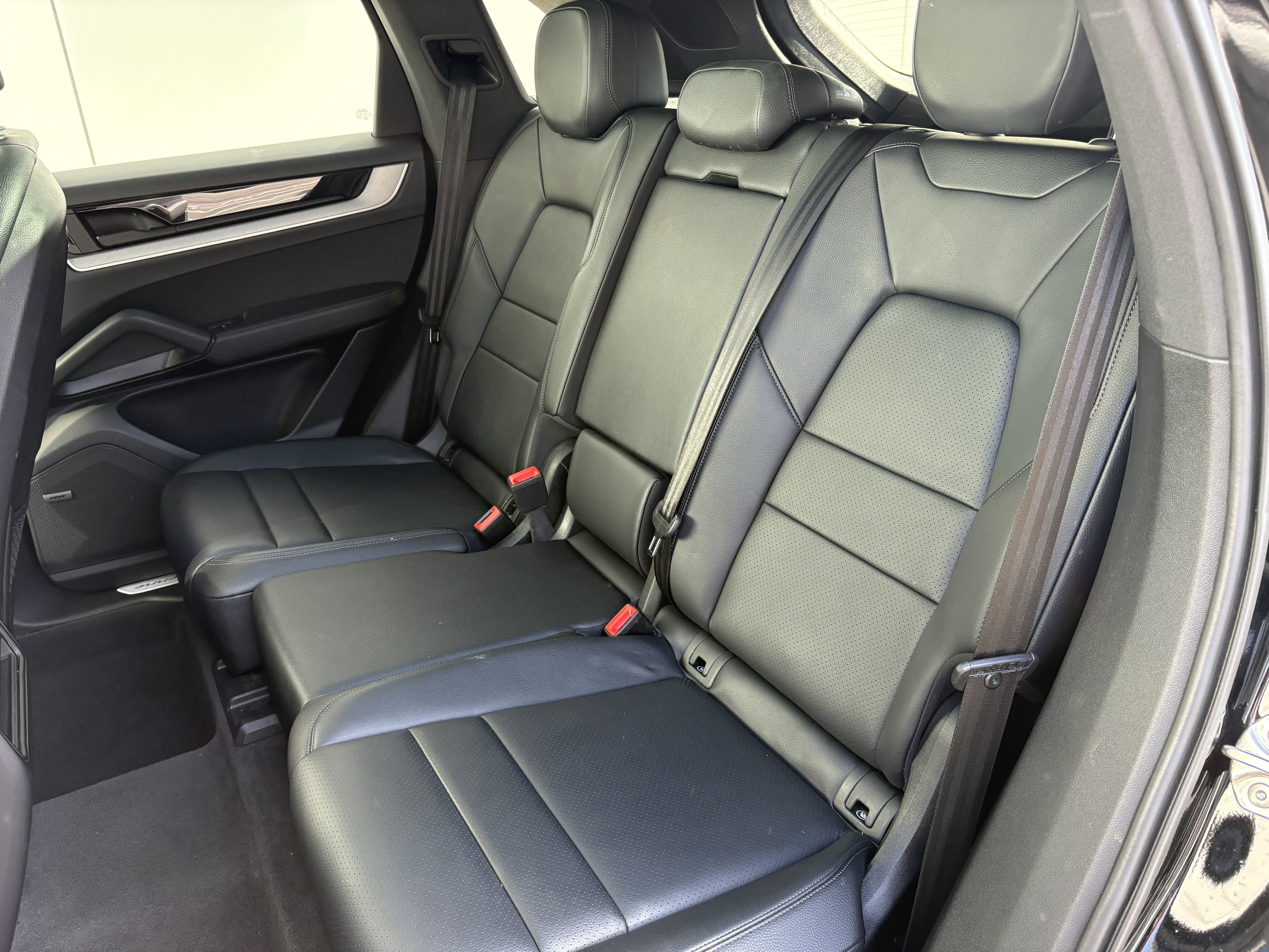 2024 Porsche Cayenne AWD