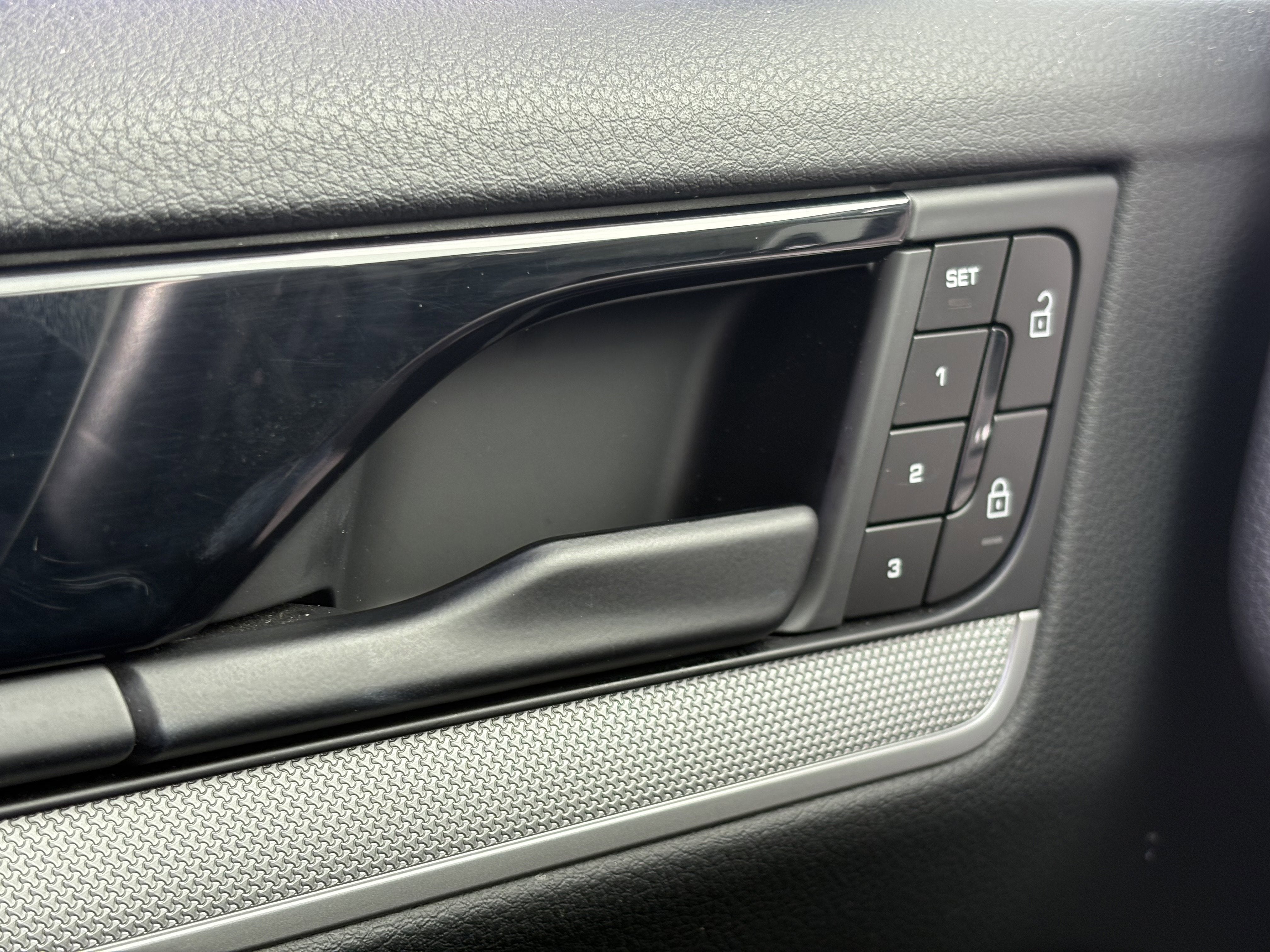 2024 Porsche Cayenne AWD